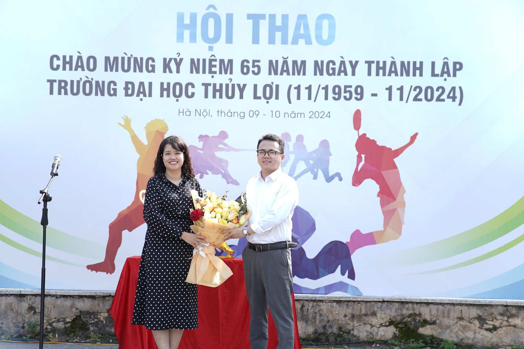 Vingo English tài trợ chương trình hội thao kỉ niệm 65 năm thành lập trường Đại Học Thuỷ Lợi