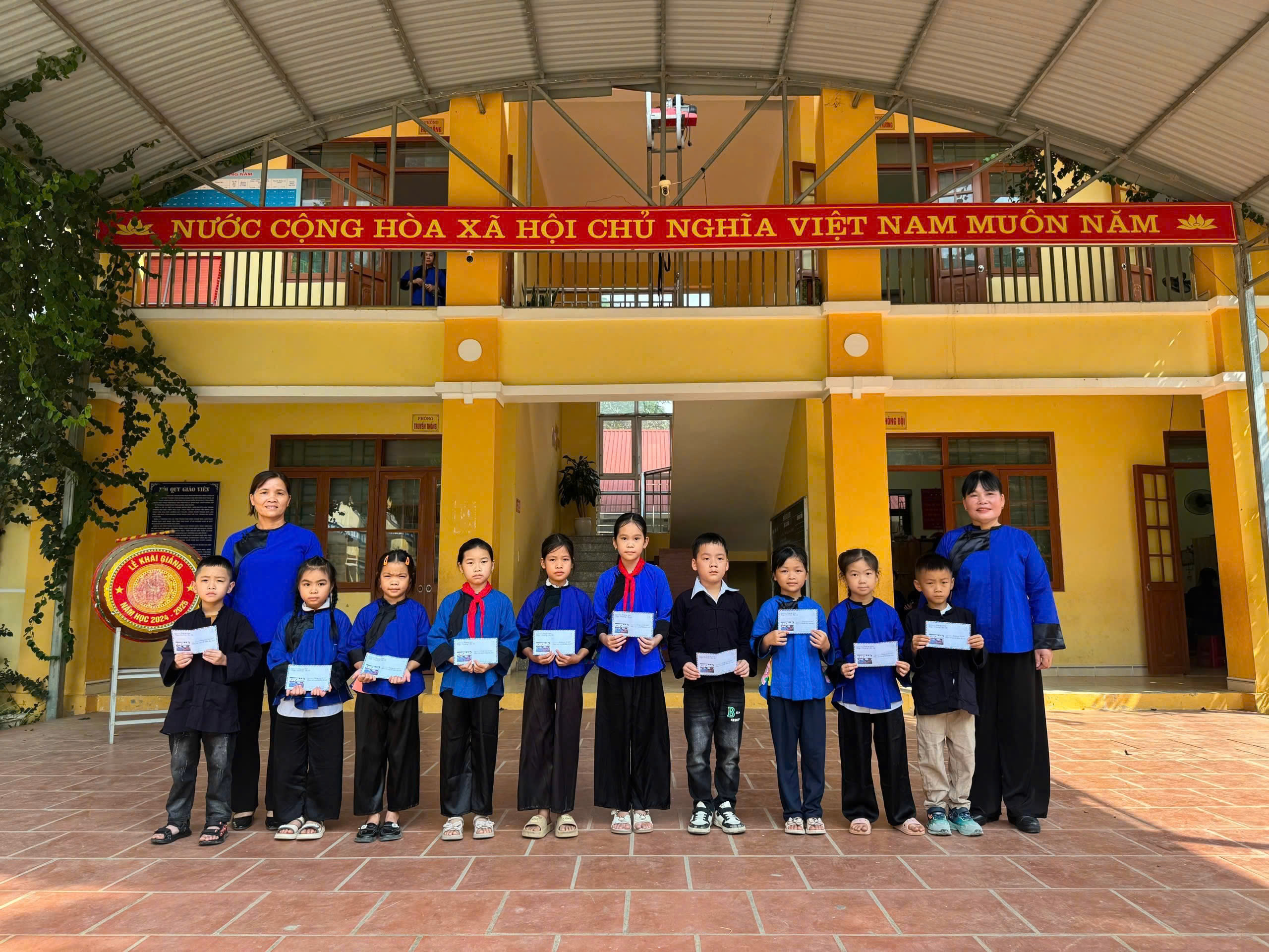 VINGO ENGLISH – HÀNH TRÌNH GIEO YÊU THƯƠNG, GIEO TRI THỨC